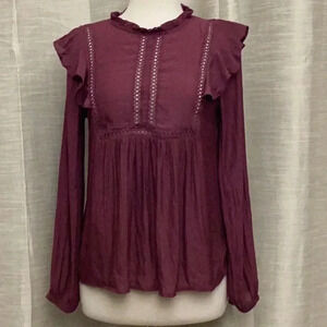 NWOT HAUTE MONDE Ruffle Trim Peasant Blouse. Size: L